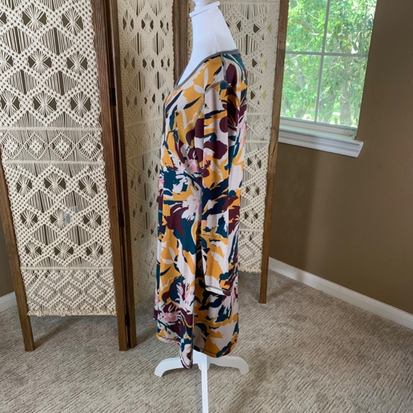 Laila‎ Ali Dress in Floral long sleeves soft jersey knit Large NWT - Picture 2 of 7